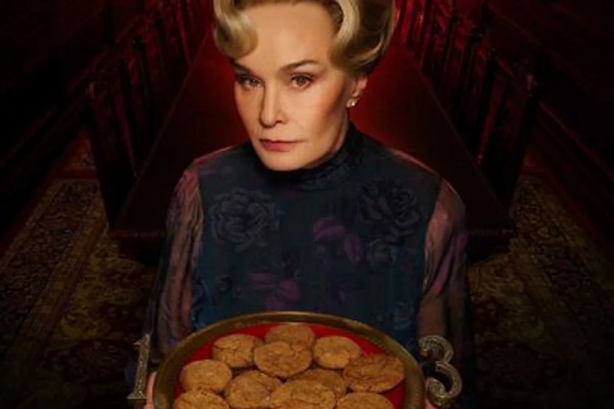 Jessica Lange dans un visuel promotionnel lié à son retour dans American Horror Story saison 13