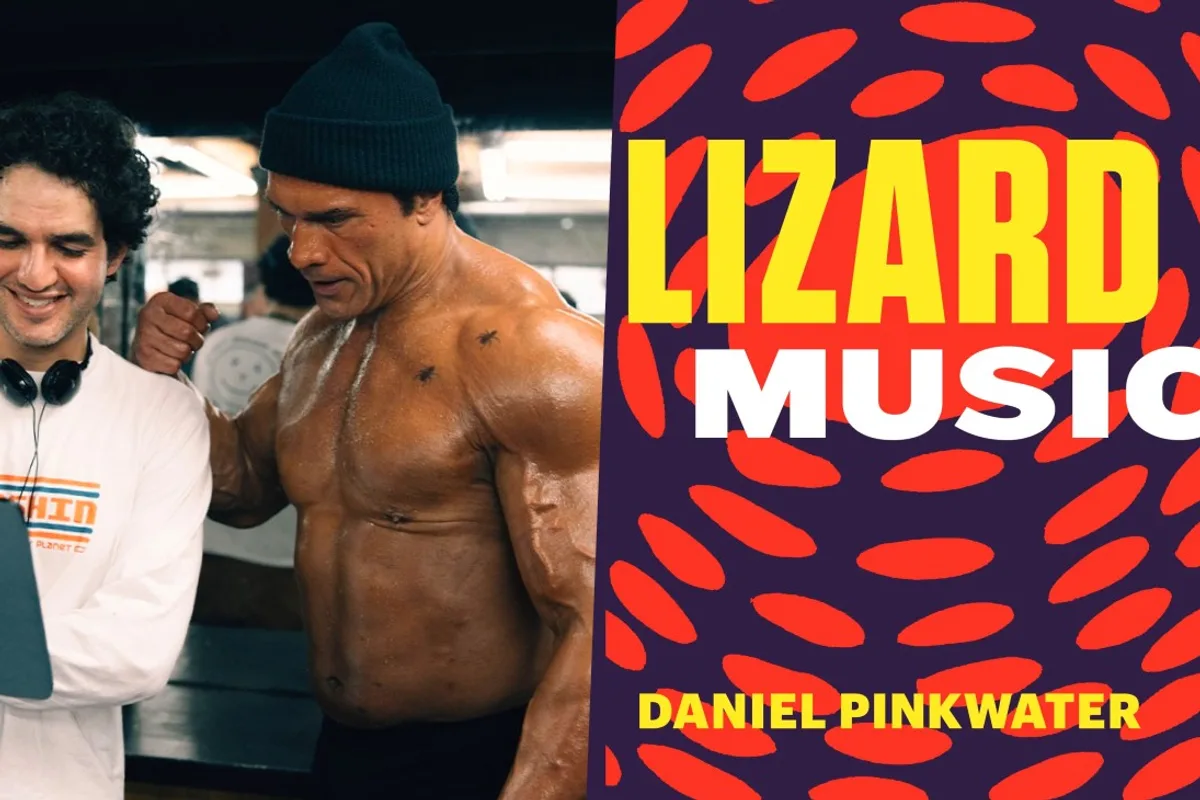Dwayne Johnson et Benny Safdie photographiés ensemble lors de leur précédente collaboration