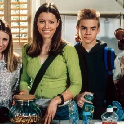 Jessica Biel Wants a More Honest 7th Heaven Reboot Without Losing Its Family-Friendly Heart