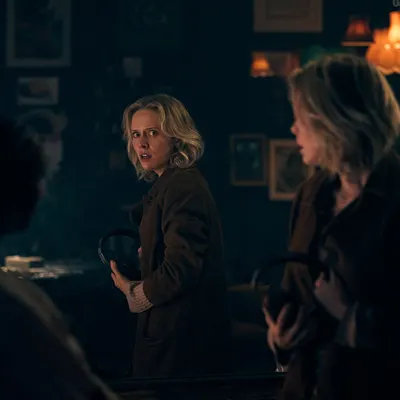 Insidious : l'invasion du lointain — de bonnes visions enfermées dans une maison trop familière