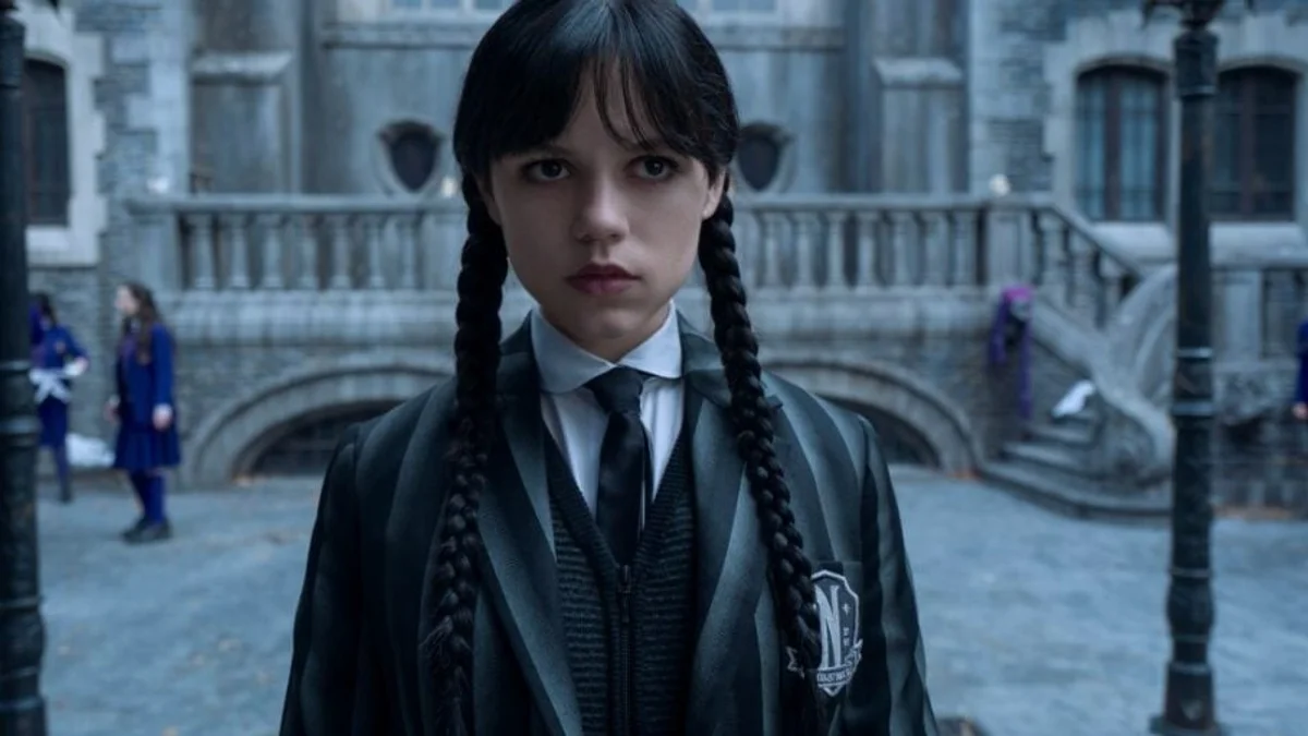Mercredi — Jenna Ortega porte une série gothique plus maligne quand elle oublie les romances